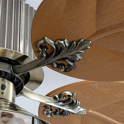 Modernes dekoratives unsichtbares einziehbares Fernsteuerungsblatt 4100k Crystal Ceiling Fan With Light