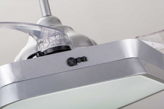 Schnelle Geschwindigkeit 42&quot; EMC einziehbares Deckenlüfter-Licht Dimmable mit zusammenklappbaren Blättern