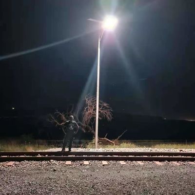 Alle in einem Straßenlaterne-18V Solarpfosten 14000lm 30W 80W LED angetriebenen installieren
